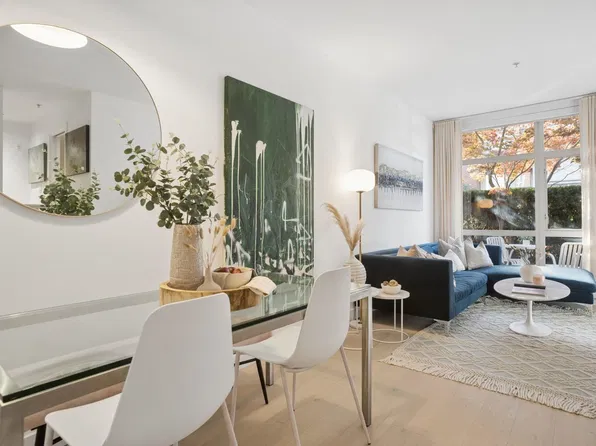 2818 Watson St, Vancouver, BC V5T 3H3