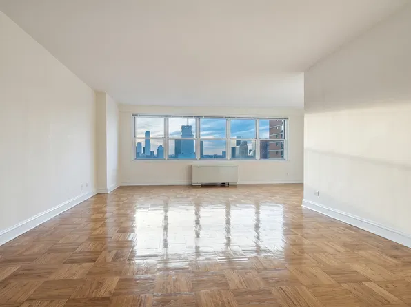 888 8th Ave, New York, NY