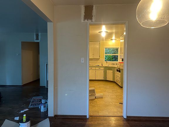 5th image of 1139 17th Ave