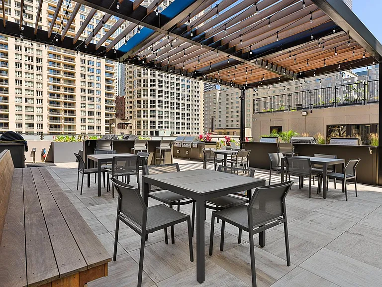 30 E Huron St #3105 — Photo 17