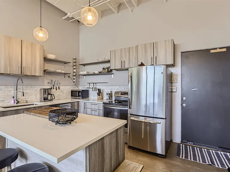3309 Blake St #202 — Photo 9