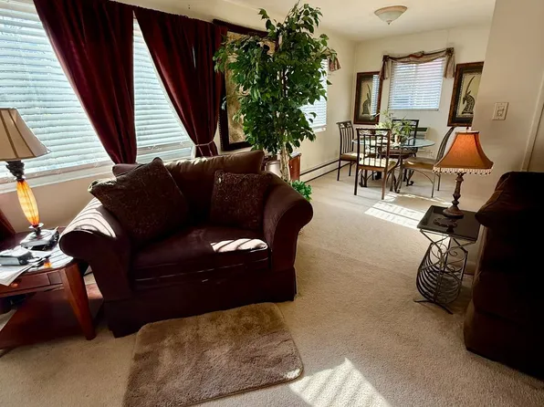 637 22nd St S, Arlington, VA 22202