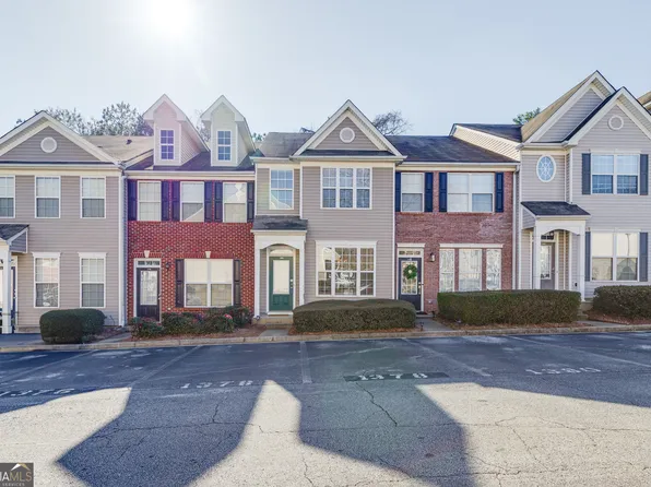 1378 Penhurst Dr, Lawrenceville, GA 30043
