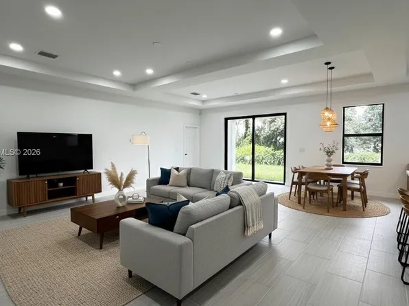 2615 68th St W, Lehigh Acres, FL 33971