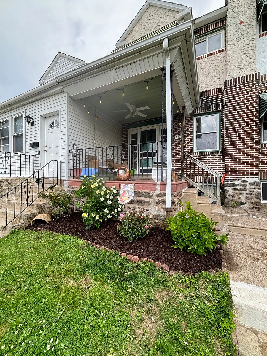 Building Photo - 3373 Vaux St