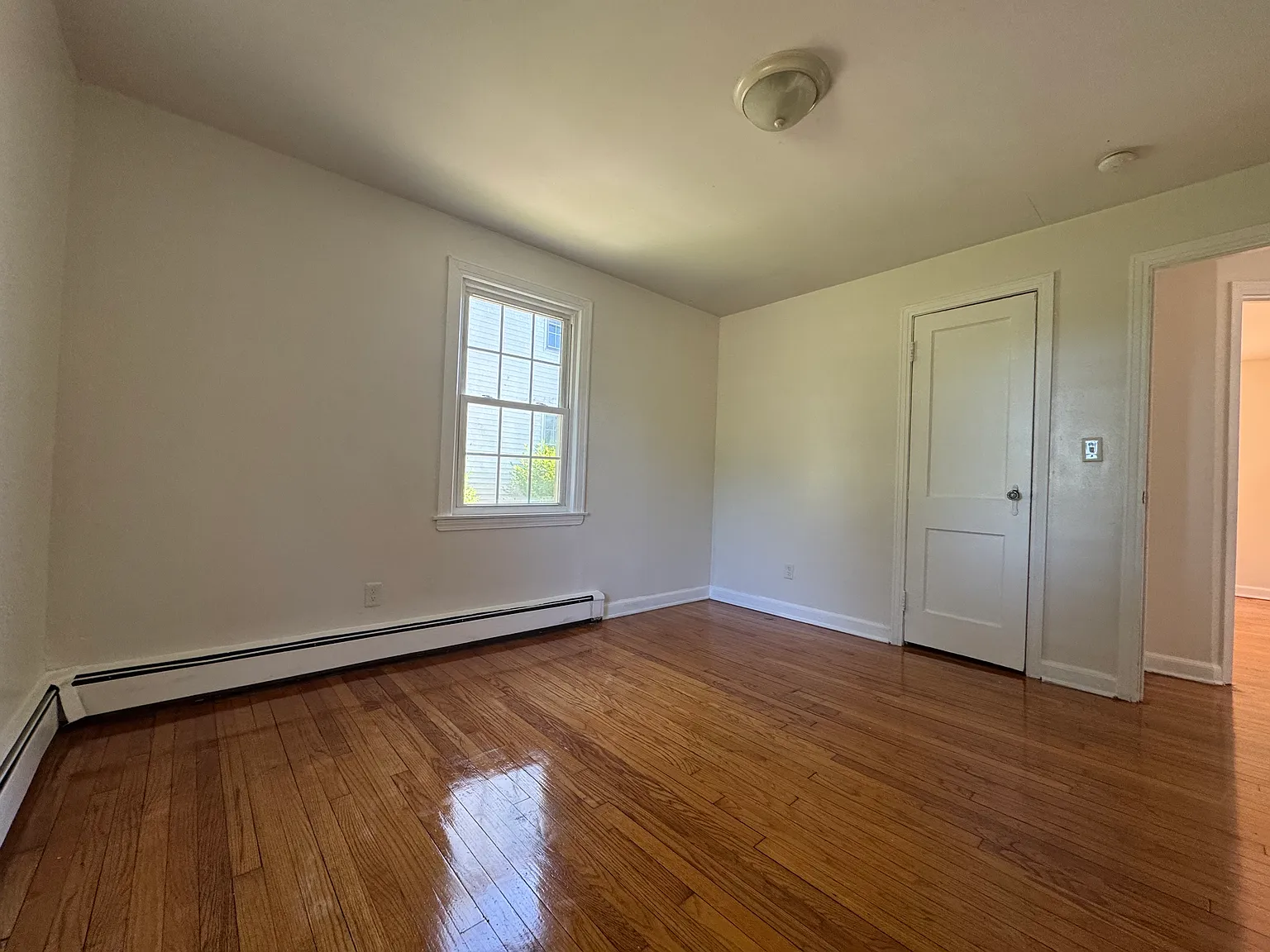 2 bed, 800 sqft, $1,745 — Photo 4