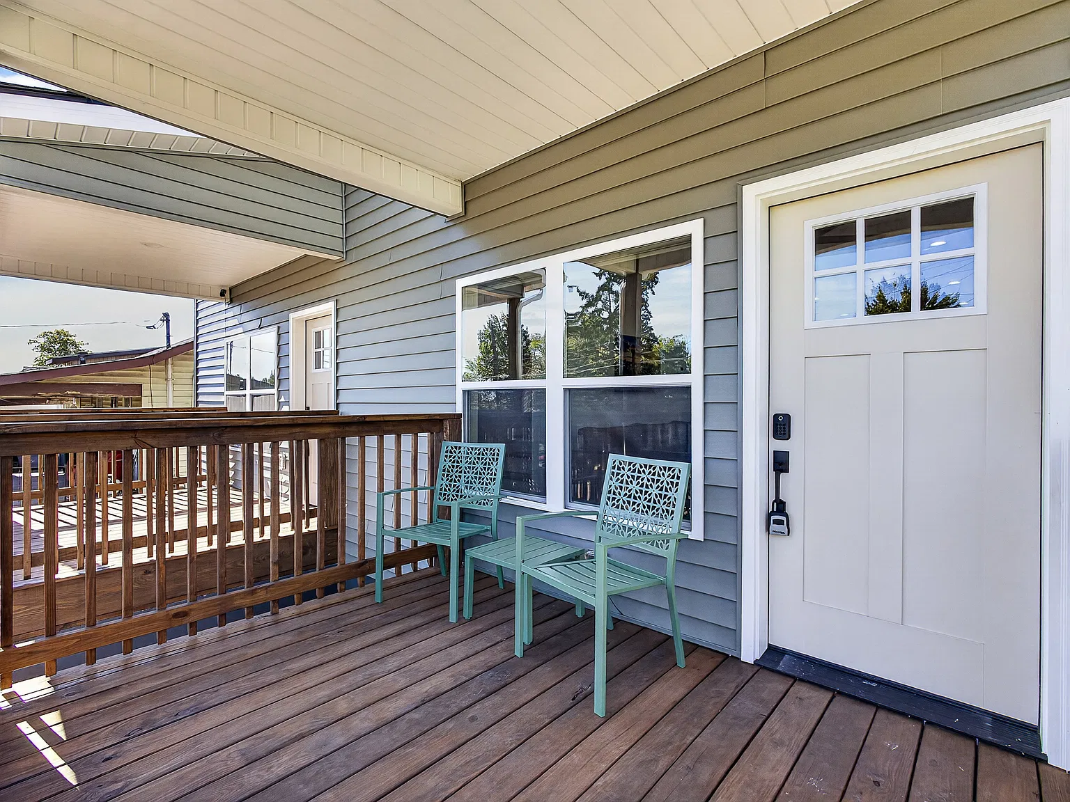 3215 Johnston St — Photo 2