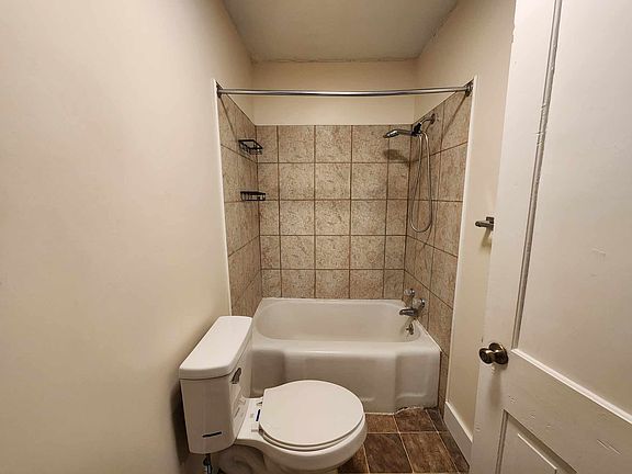 2nd image of 127 N Sycamore St #127.5