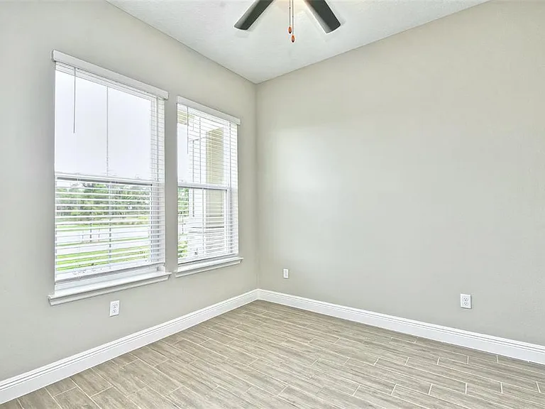 6427 Cyrils Dr — Photo 4