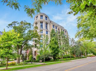 4 The Kingsway #404, Toronto, ON M8X2T1