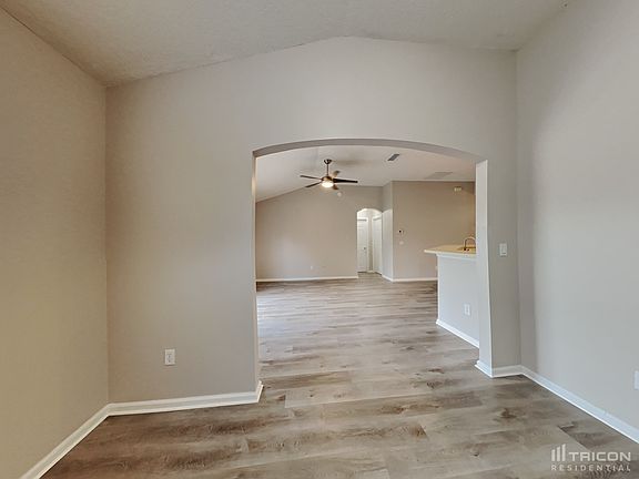 5th image of 2438 Creekfront Dr