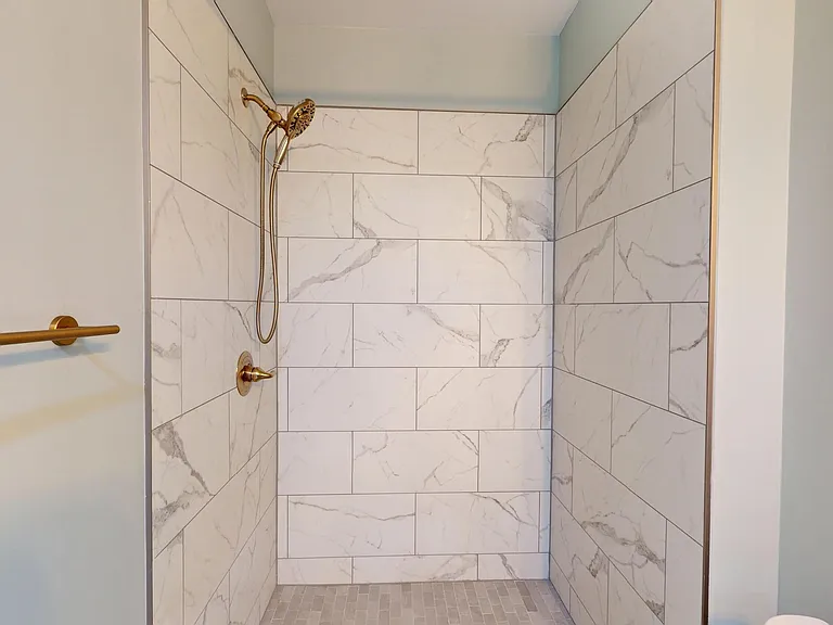 110 Josephs Point — Photo 39