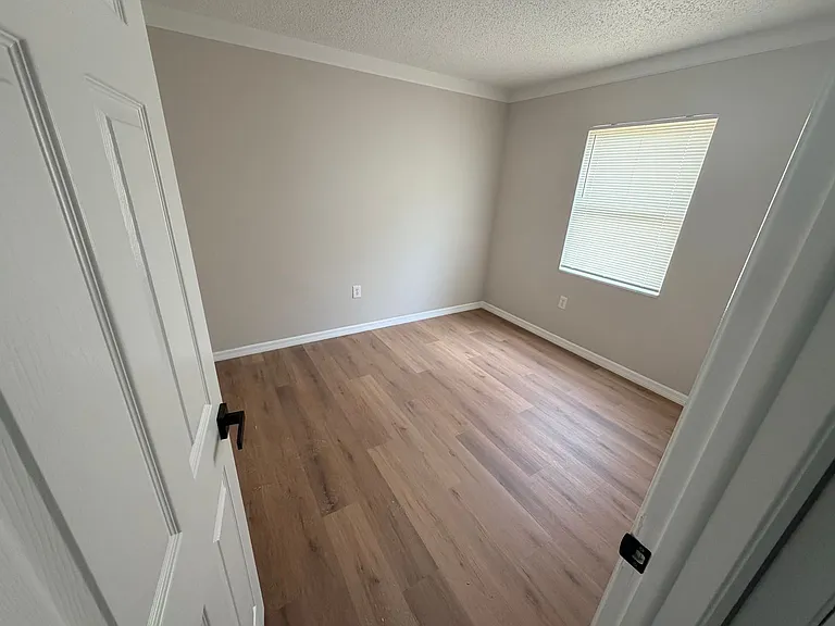 8425 Omega Ln — Photo 13