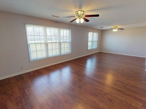 3rd image of 6007 Walden Dr