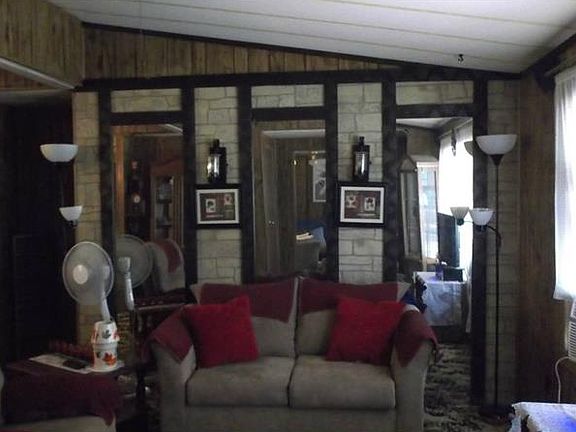 3rd image of 8714 State Road 33 N