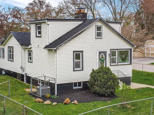 402 Planett St, La Porte, IN 46350