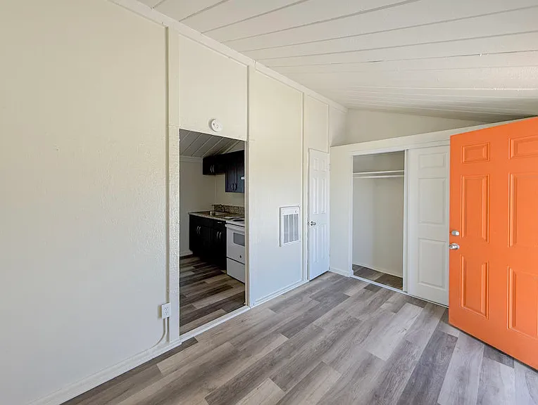 4187 Eta St #8 — Photo 2