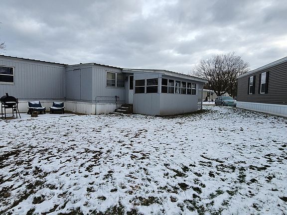 2nd image of 423 N Amber Dr SE