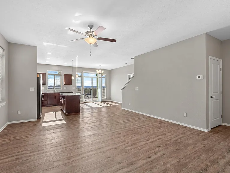 8338 N Seminole Ct — Photo 3