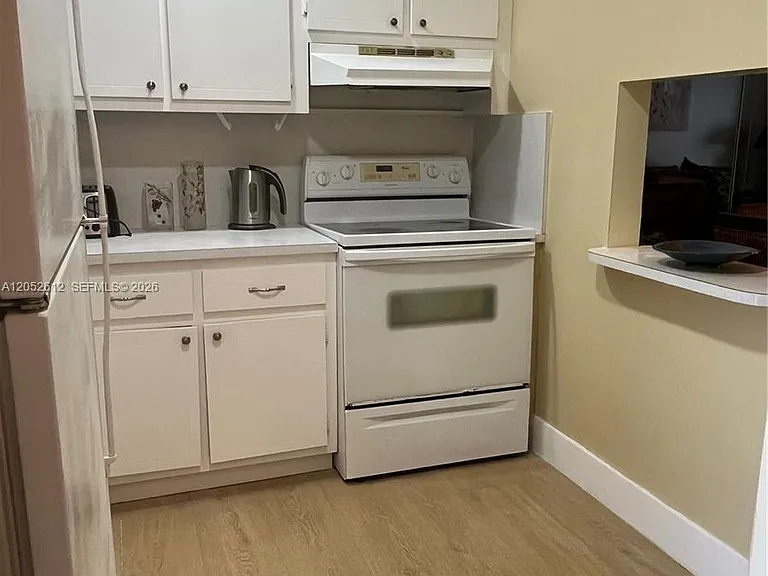 8135 Sunrise Lakes Blvd #308 — Photo 10