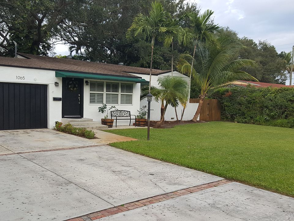 1st image of 1065 NE 121st St