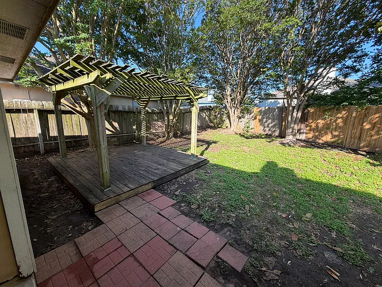 4802 Silver Wood Ct — Photo 20