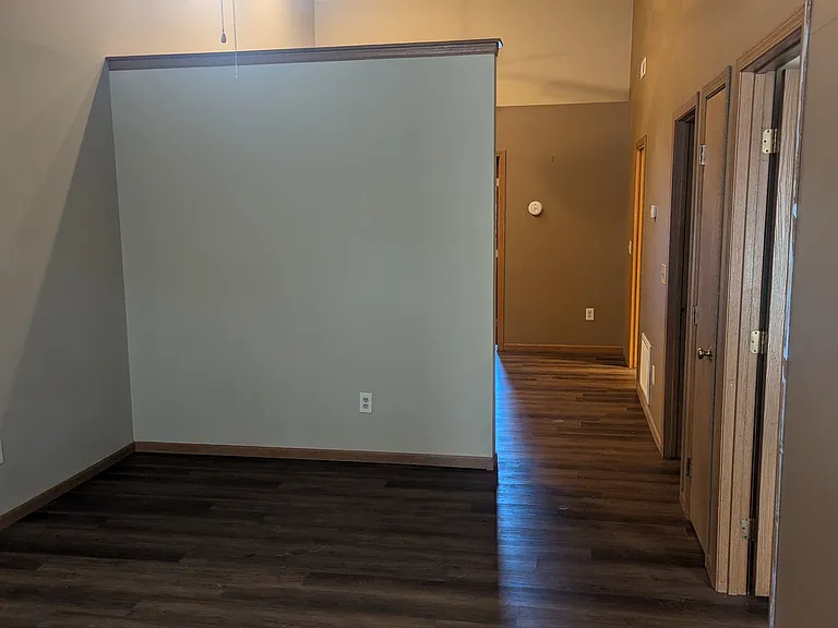 1136 Van Way — Photo 1