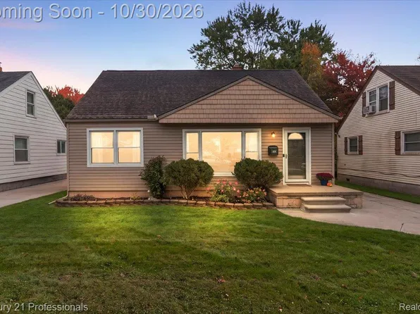 409 S Chocolay Ave, Clawson, MI 48017