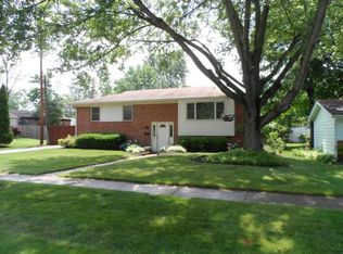 1071 Garvey Rd, Columbus, OH 43229