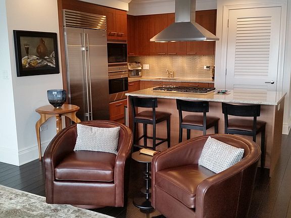 Living Room / Kitchen