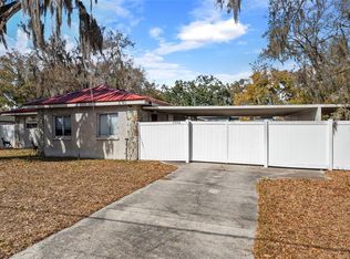 3304 W Reynolds St, Plant City, FL 33563
