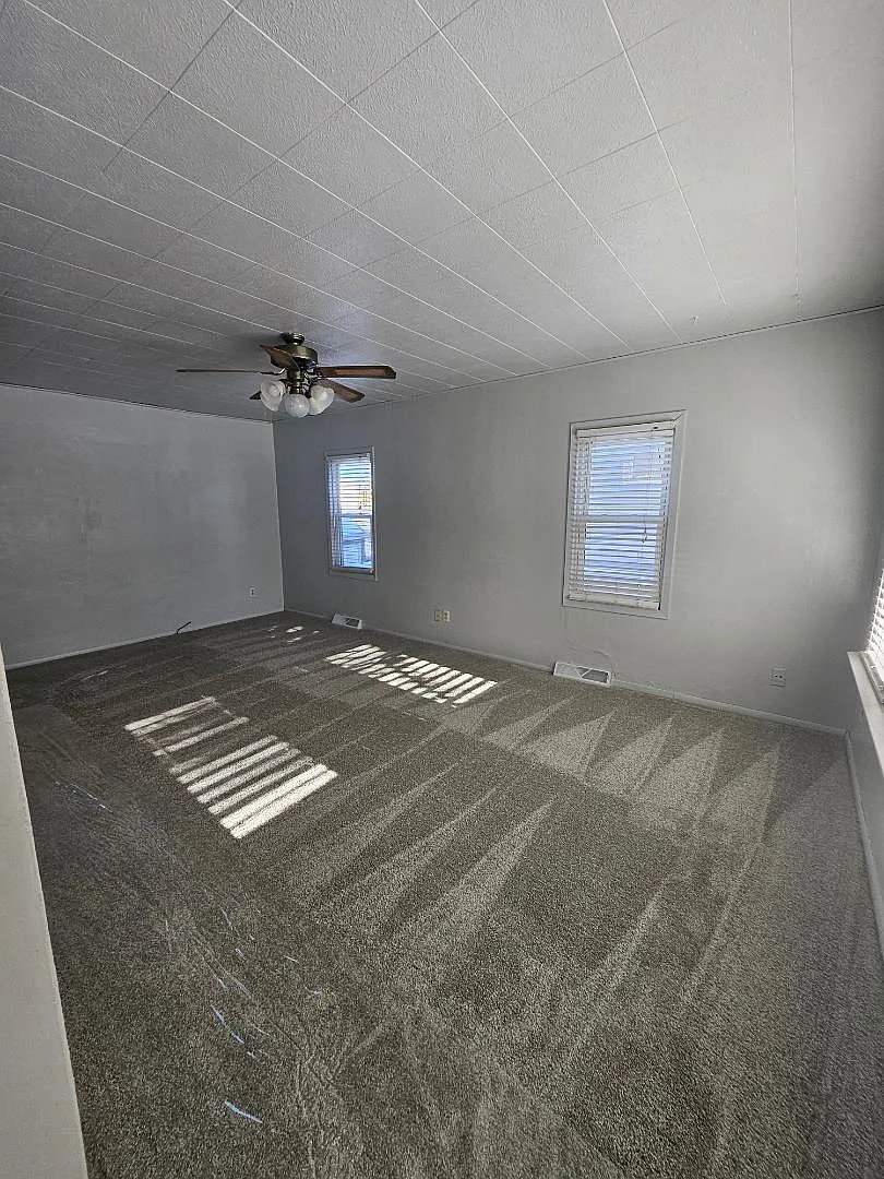 370 Ahnaip St — Photo 2