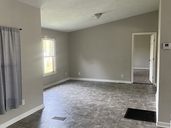 4th image of 337 Jefferson Pike