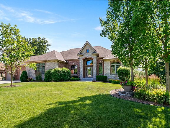 4th image of 9750 Genevieve Dr
