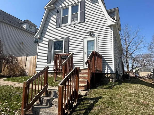 1029 N 9th St, Burlington, IA 52601