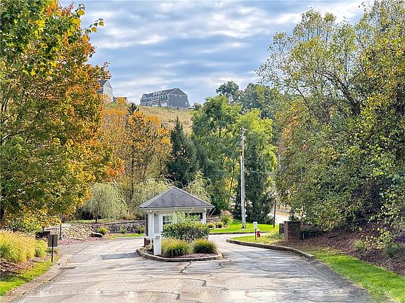 3rd image of 203 Sonie Dr