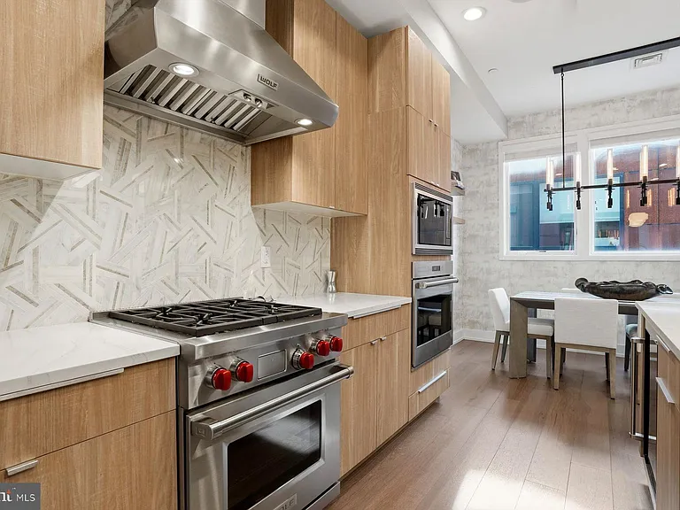 611 N Galloway St — Photo 16