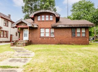 1064 Colfax Ave, Benton Harbor, MI 49022