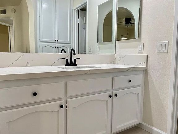 3rd image of 6033 Estelle St APT 10