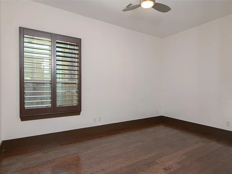 30 Freestone Stream Pl — Photo 39