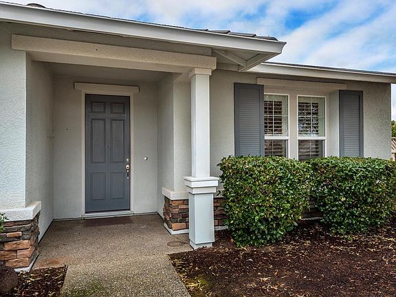 3rd image of 1356 Tiger Lily Ln