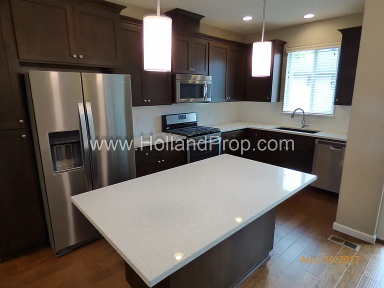 18390 Annamae Ln — Photo 8