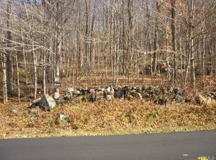 784 E Branch Rd, Patterson, NY 12563