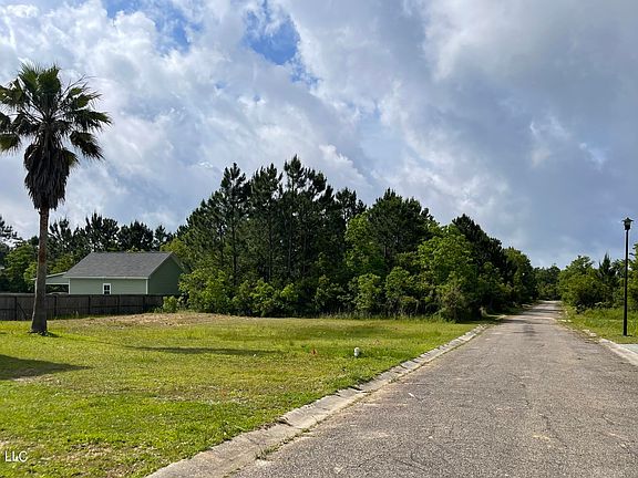 3rd image of Pelican Cove Ln