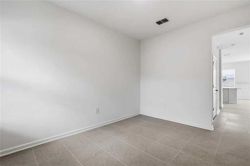 3 bed, 2.5 bath, 1689 sqft, $1,850 — Photo 2