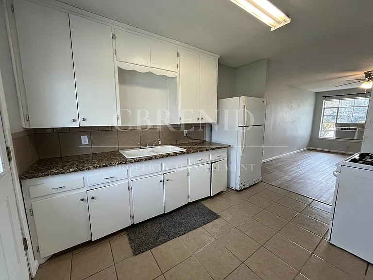 1320 W Rupe Ave — Photo 6