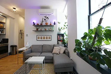 Rented by Rennit Inc.