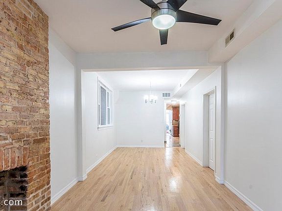 4th image of 2631 W Superior St APT 01