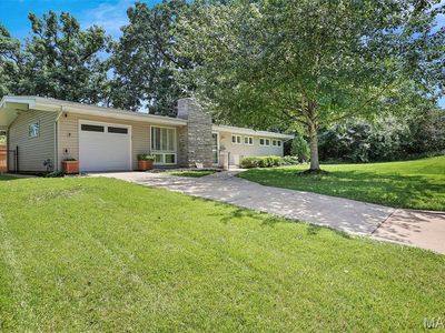 948 Volz Dr, Saint Louis, MO, 63126