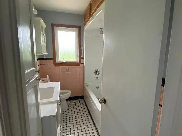 385 Beachwood Ave — Photo 13